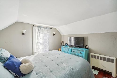 305 Francis St, New Britain CT  06053-3057 exterior