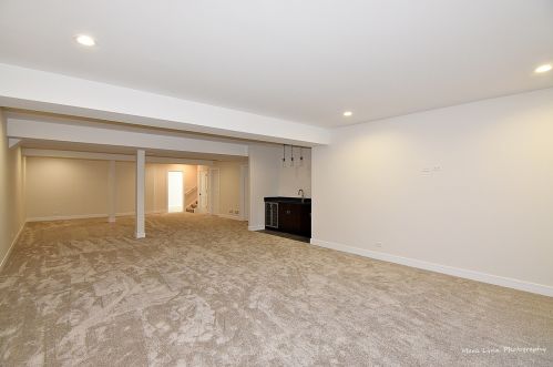 385 Berkley Ave, Elmhurst IL 60126-3167 exterior