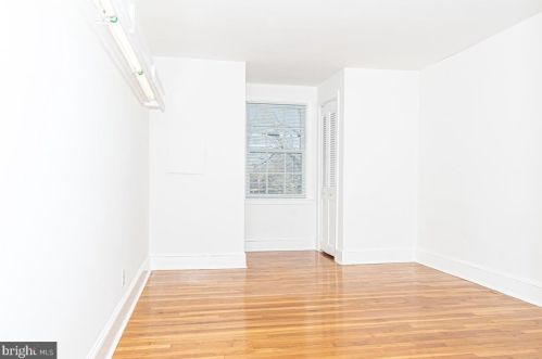 456 Gladstone Ave, Tavistock NJ 08033-4005 exterior