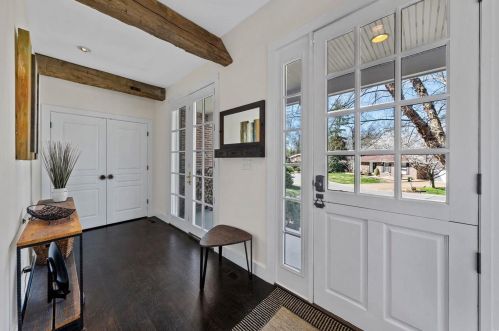 2332 Divot Dr, Saint Louis MO 63131-3240 exterior