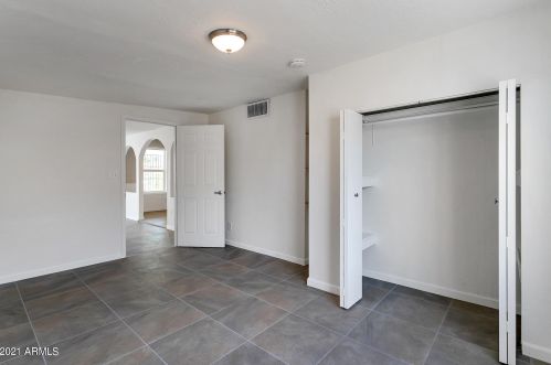 1610 38th Ave, Phoenix AZ  85009-2240 exterior