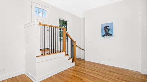 3358 Calumet Ave, Chicago IL 60616-1407 exterior