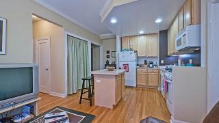 2828 Pine Grove Ave, Chicago IL  60657-6188 exterior