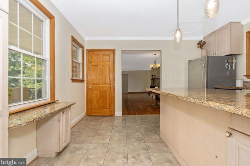 120 Piping Rock Dr, Silver Spring MD 20905-5863 exterior