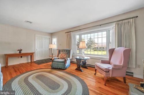 1666 Clearview Ave, Lancaster PA 17601-4308 exterior