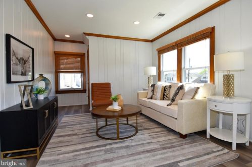 1023 19 St, Arlington VA 22202-1611 exterior