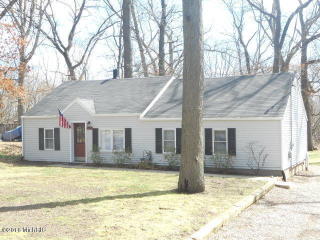 2118 Mount Olivet Rd, Kalamazoo MI  49004-1064 exterior