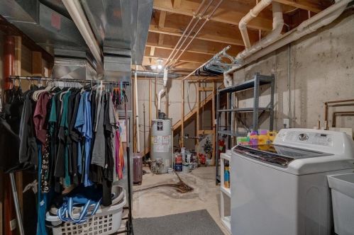 31 Ponwood Cir, Madison WI  53717-1179 exterior