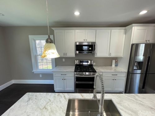 17 Adelaide Ave, New Brunswick NJ  08904-1600 exterior