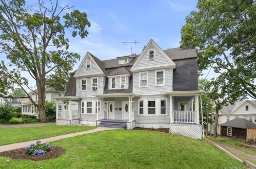 71 Chestnut St, Manchester, CT 06040-5146