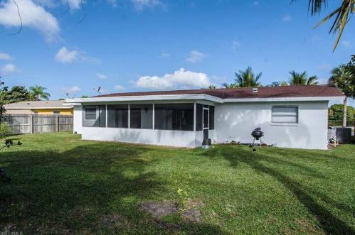 4544 22 Pl, Naples FL 34116-6308 exterior