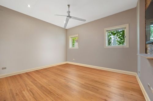 1342 Roscoe St, Chicago IL 60618-5132 exterior