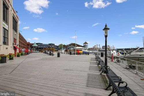 5823 Monticello Rd, Alexandria VA 22303-1302 exterior