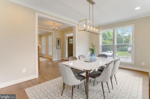 920 Darton Dr, Alexandria VA 22308-2021 exterior