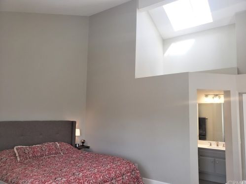 2467 Avenita Alpera, Tustin CA 92782-9004 exterior