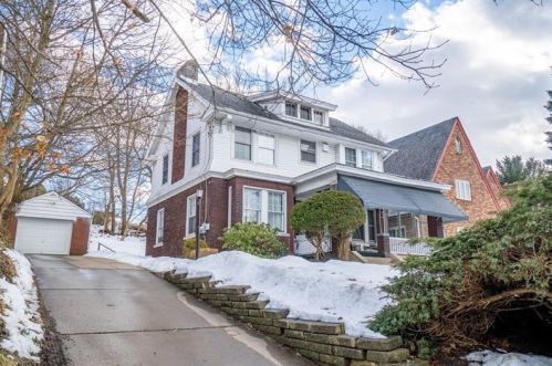 31 Sceneridge Ave, Pittsburgh, PA 15227-2724