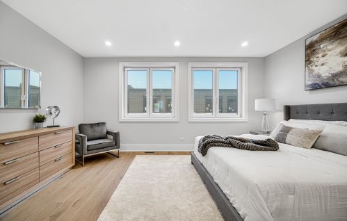 6227 Ellis Ave, Chicago IL 60653-3615 exterior