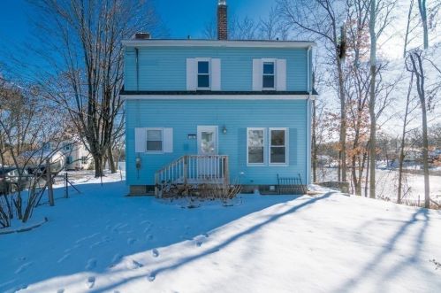 152 Lk Dr, Springfield MA 01151-1843 exterior