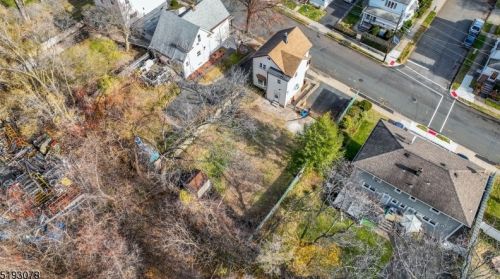 76 Passaic Ave, Paterson NJ  07506-1406 exterior