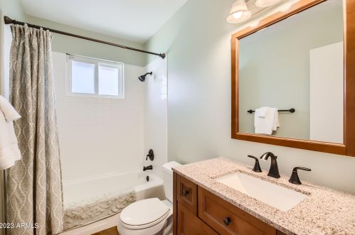 7811 11 Ave, Phoenix AZ 85021-4419 exterior