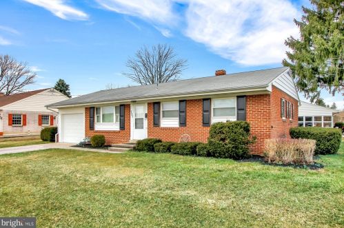 131 Kuhn Dr, Hanover, PA 17331-1114