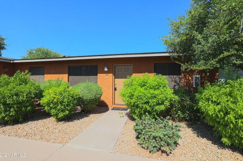 3402 32nd St, Phoenix AZ 85018-5611 exterior