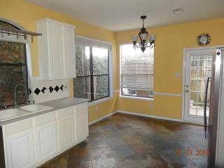 504 Roy St, Houston TX  77007-5245 exterior