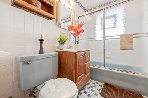 8236 Grantosa Dr, Milwaukee WI 53218-3628 exterior