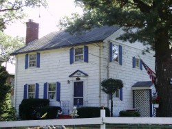 14 Evergreen Ave, Newton, MA 02466-1703