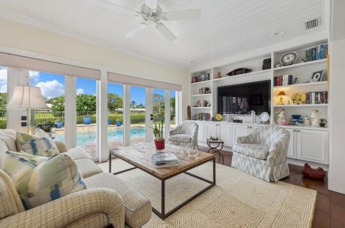 4795 Oak Cir, Boynton Beach FL 33436-5922 exterior