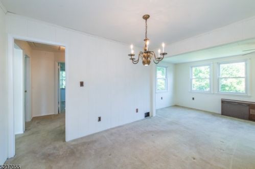 127 Brk Dr, Dover NJ 07801-4704 exterior