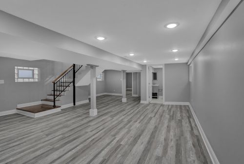 7351 Michigan Ave, Chicago IL 60619-5603 exterior