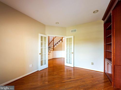 2009 Carmel Dr, Jamison PA 18929-1438 exterior