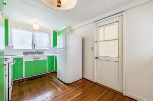 3223 Hinano St, Honolulu HI 96815-4362 exterior