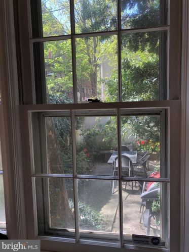 336 Camac St, Philadelphia PA  19107-5942 exterior