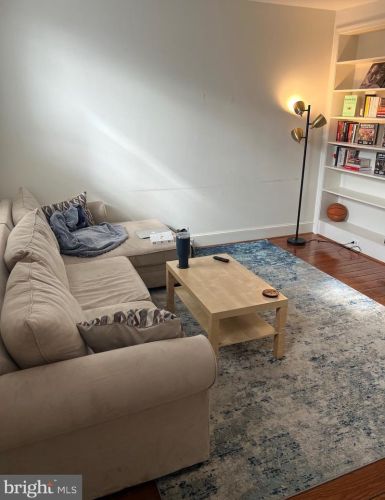 1309 Duke St, Alexandria VA  22314-3509 exterior