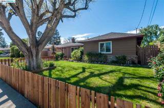 3231 Esperanza Dr, Concord, CA 94519-2224