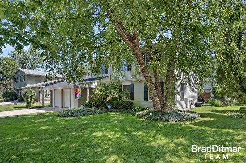 1436 Laurel Ave, Grand Rapids, MI 49506-4123