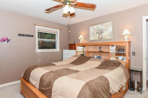 87 Baseline Rd, Plainwell MI 49080-9549 exterior