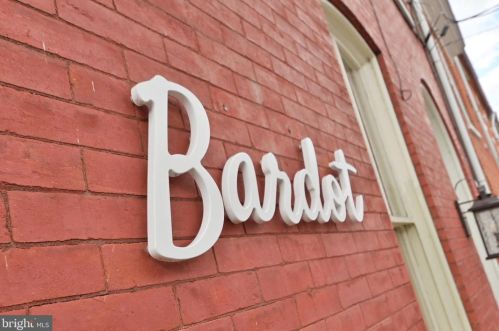 113 Walnut St, Lancaster PA 17602-2451 exterior