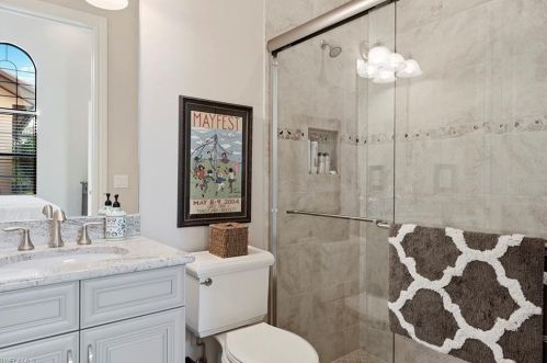 6376 Costa Cir, Naples FL 34113-1702 exterior