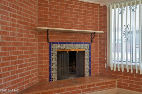 5002 1 St, Tucson AZ 85711-1507 exterior