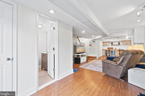 2010 Jackson St, Washington DC 20017-2954 exterior