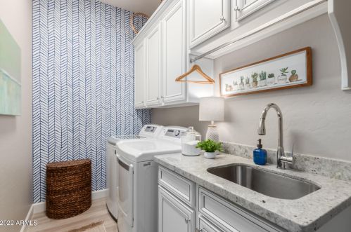 1766 Kaibab Dr, Chandler AZ 85249-3072 exterior