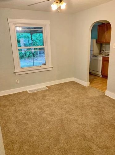 713 Maytide St, Pittsburgh, PA 15227-1733