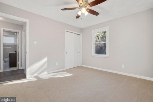 1805 Crawford Dr, Rockville MD 20851-1711 exterior