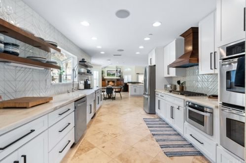 31345 Avenida Del Reposo, Temecula CA 92591-1724 exterior