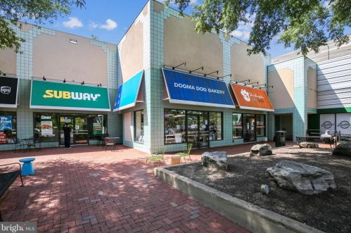 3555 Martha Custis Dr, Alexandria VA 22302-2003 exterior