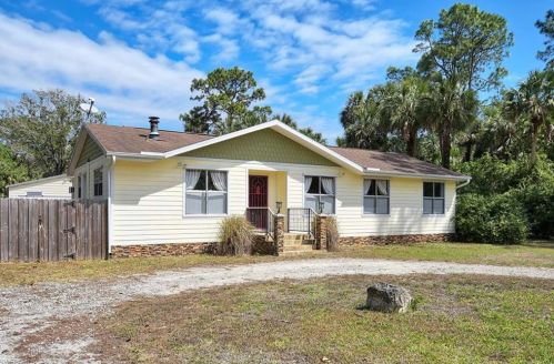 685 12 Ave, Naples FL 34120-6337 exterior