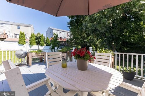 406 Circle Dr, Pottstown PA 19464-3661 exterior